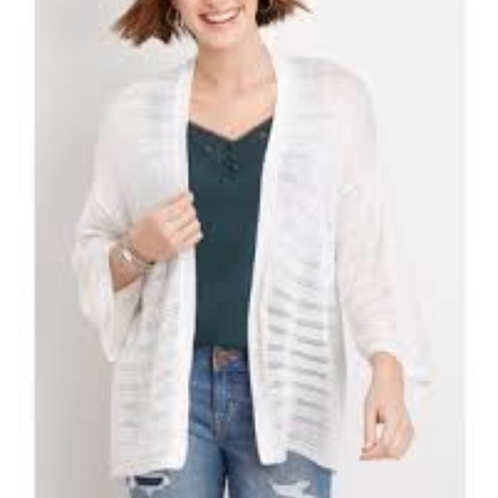SOLD Maurice’s Cardigan White sz 2x